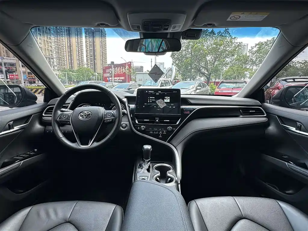 Toyota Camry 2021 2.0G Luxury Edition фото 15