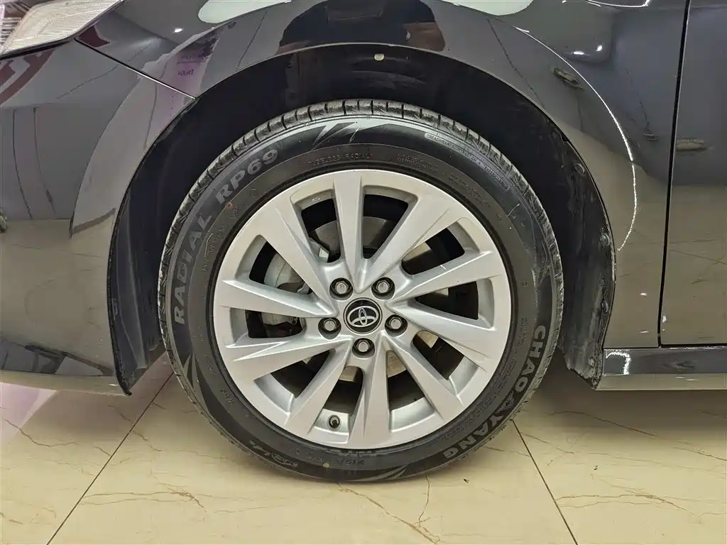 Toyota Camry 2021 Hybrid 2.5HGVP Leading Edition фото 9