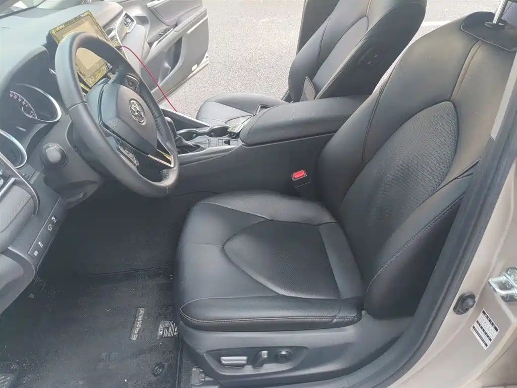 Toyota Camry 2021 Hybrid 2.5HGVP Leading Edition фото 11