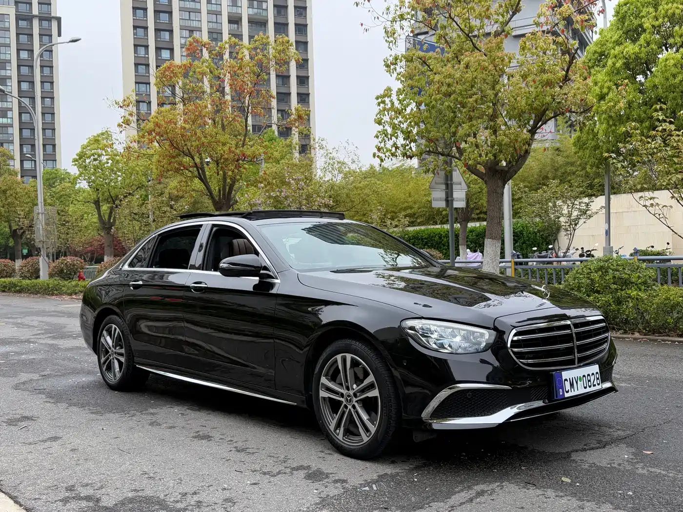 MERCEDES-BENZ E CLASS