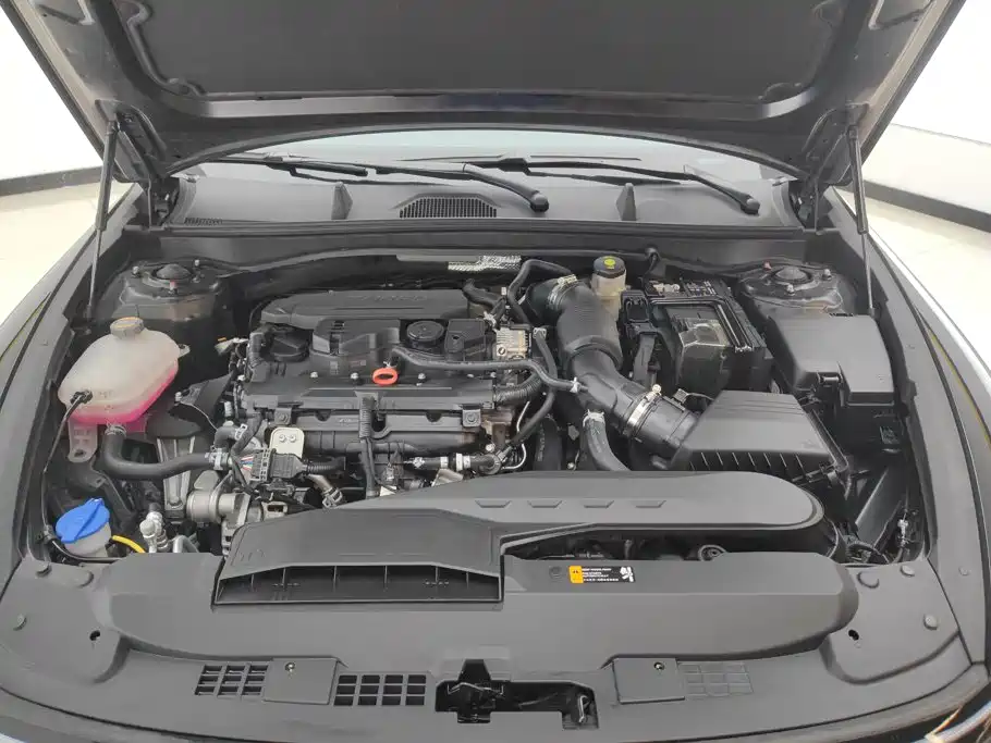 Photo 10 - Hyundai Sonata