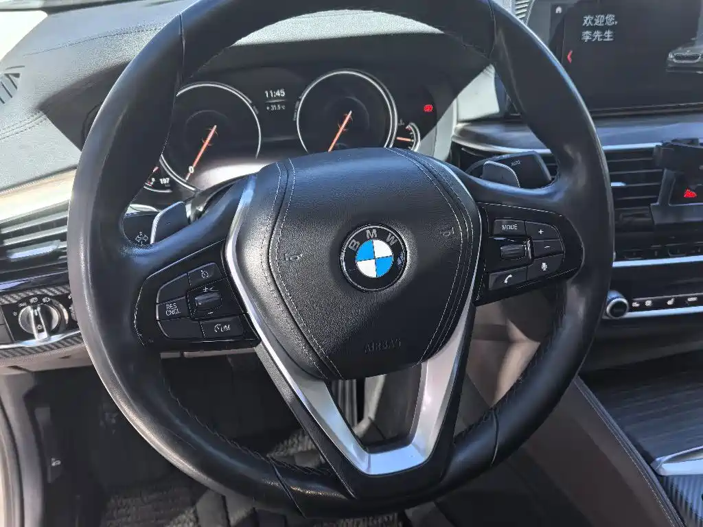 Фото 3 - BMW 5 Series