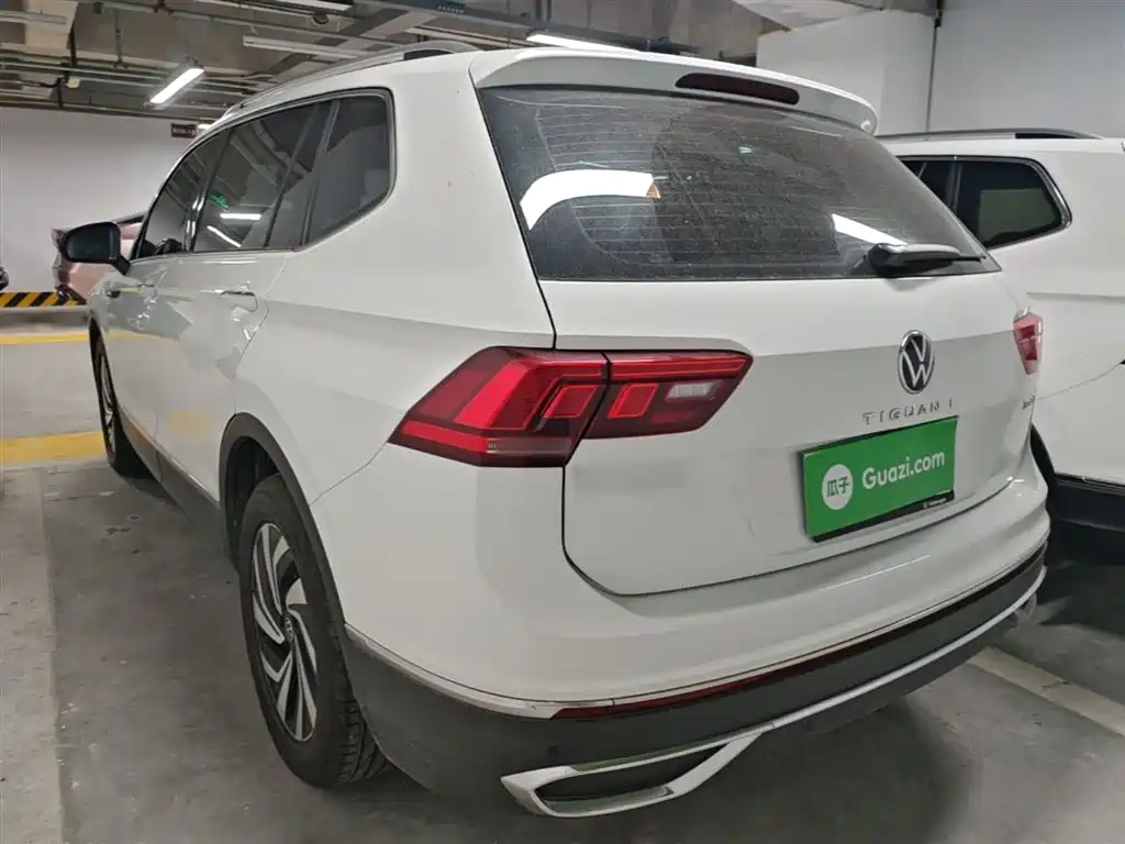 Volkswagen Tiguan L 2024 Outstanding 300TSI Auto 2WD Dragon Soaring Edition фото 23