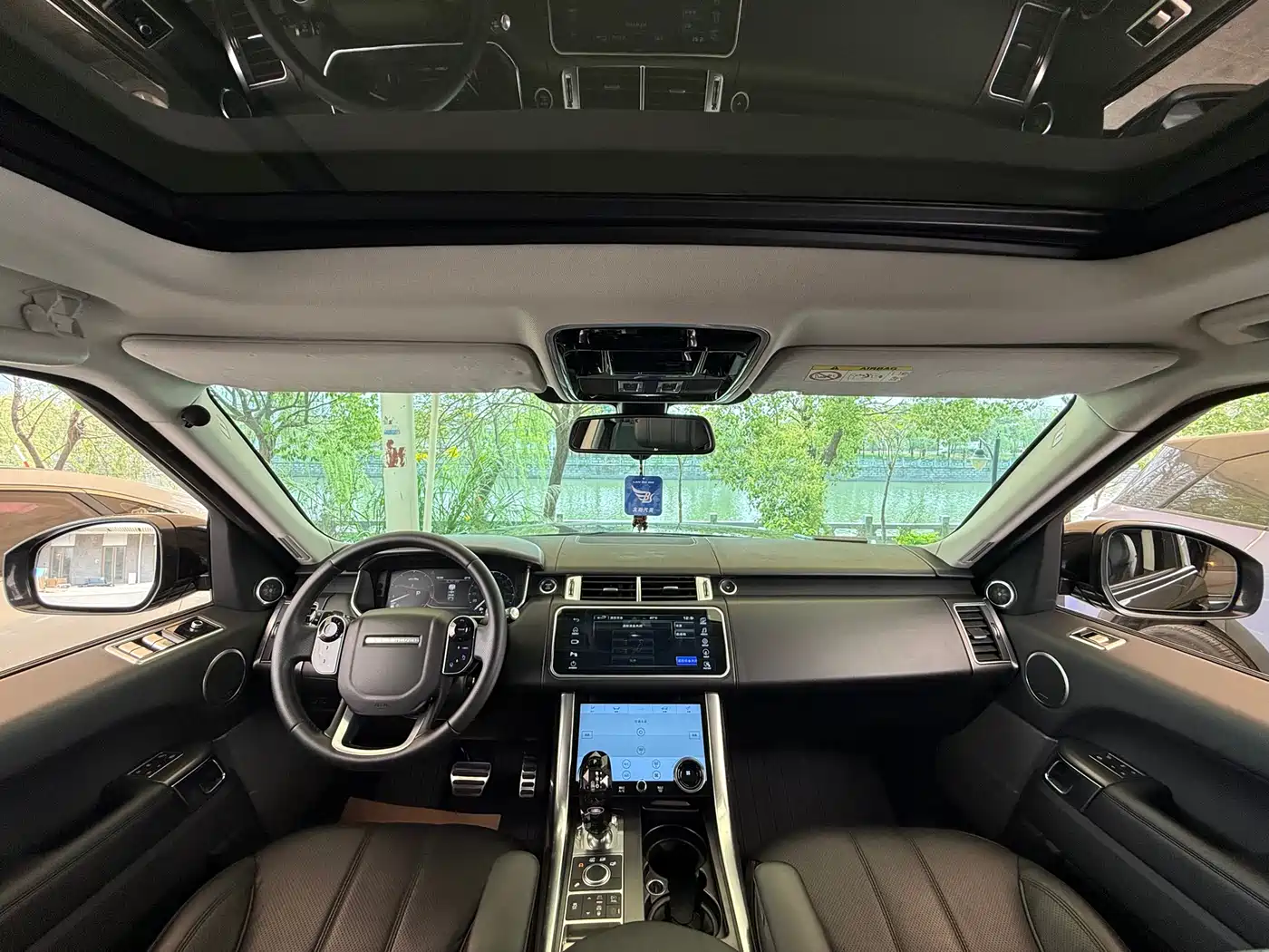 Land Rover Range Rover Sport 2016 Model 3.0 SC V6 HSE DYNAMIC фото 13