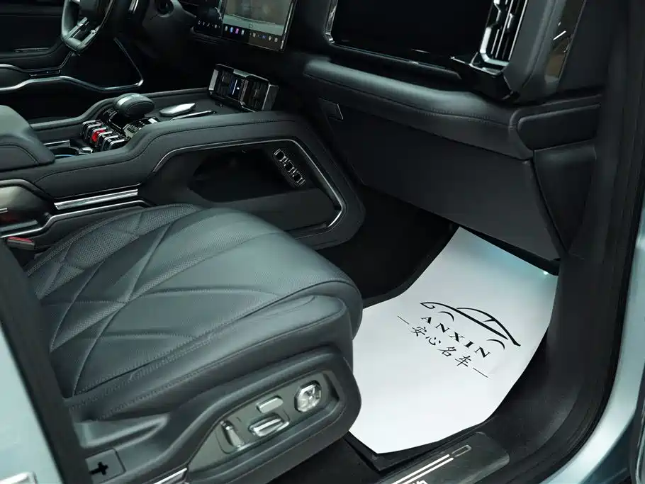 Fang Cheng Bao Leopard 8 2025 2025 Zhiyong Flagship 6-Seater