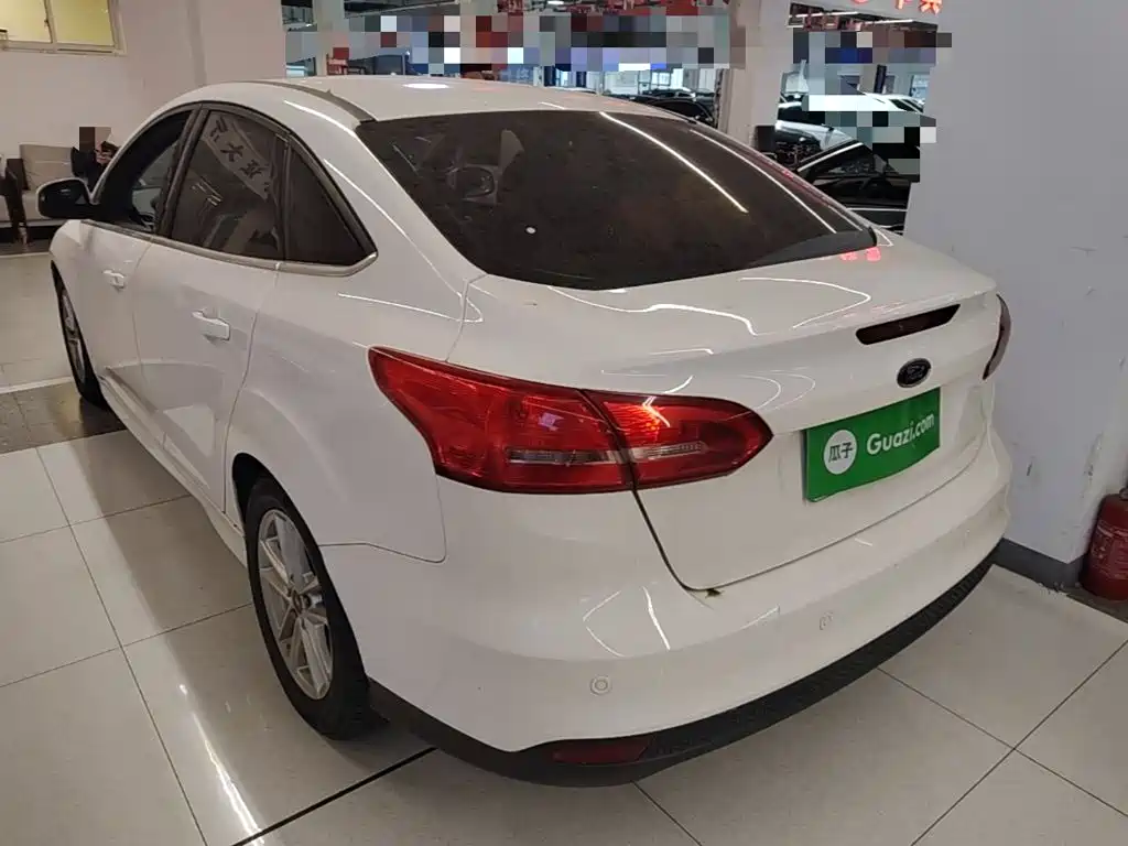 Фото 5 - Ford Focus