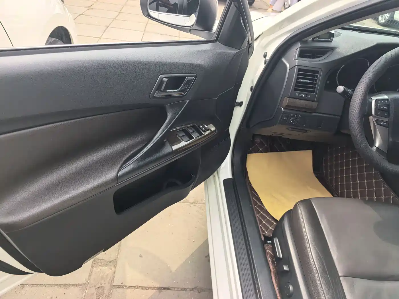 Toyota Reiz 2013 2.5V Elite Edition фото 7