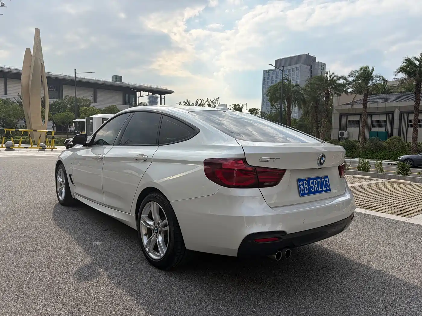 BMW 3 Series GT 2021 2020 320i M Sport Package
