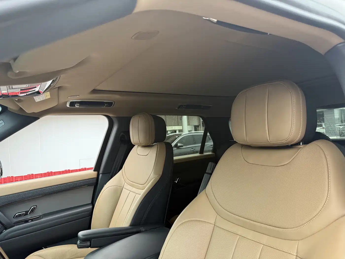 Land Rover Range Rover Sport 2023 400PS Dynamic SE фото 14