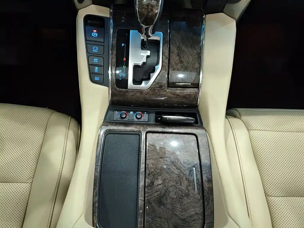 Toyota Vellfire 2021 2021 Crown Hybrid 2.5L HV Premium Edition