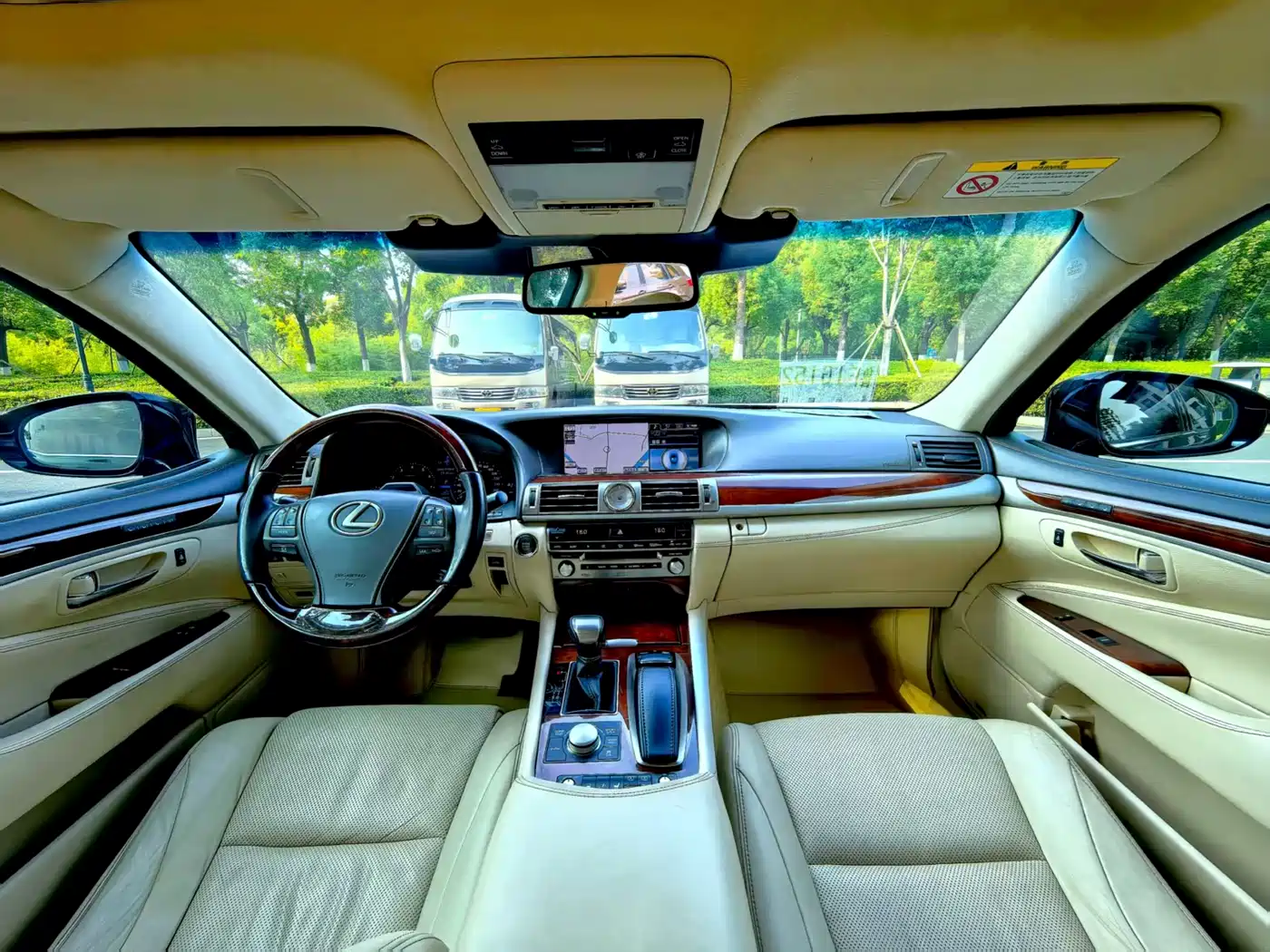 Lexus LS 2013 460L 4WD Premium Edition фото 9