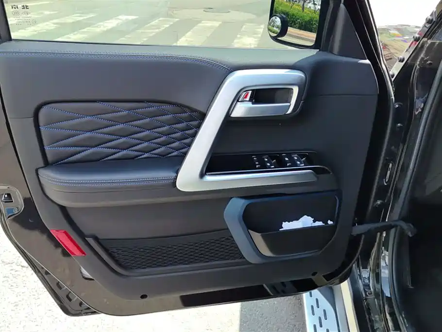 BAIC ORV Beijing Offroad BJ40 2023 2.0T Auto 4WD Urban Hunter Knight Edition фото 7