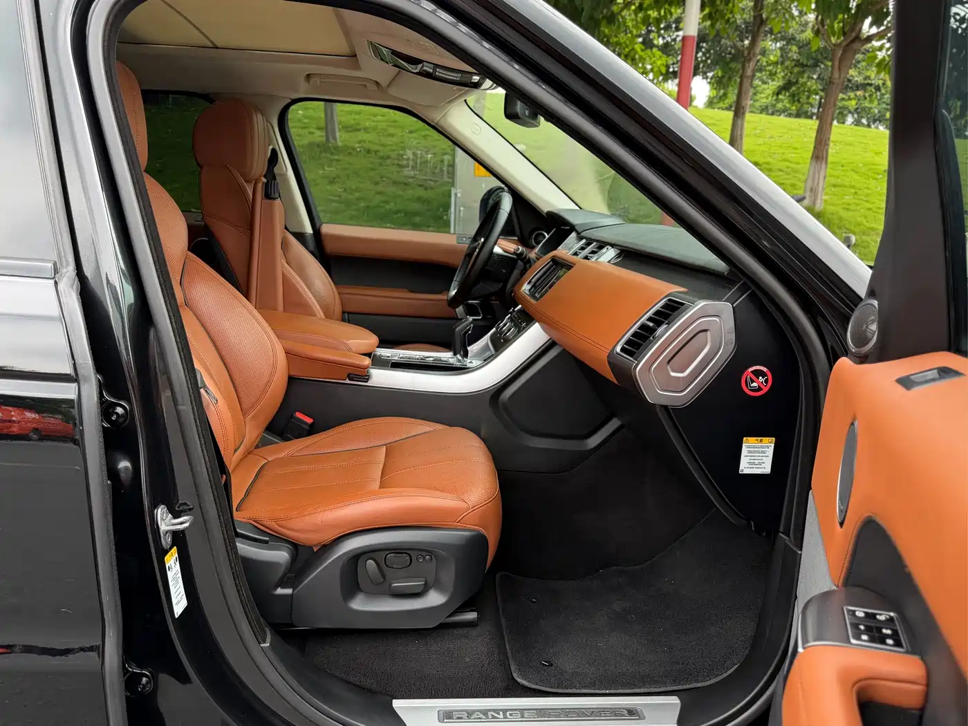 Фото 11 - Land Rover Range Rover Sport