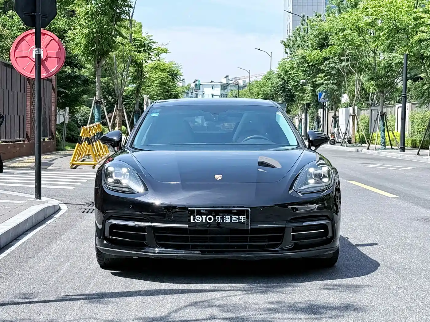 Porsche Panamera 2017 Panamera 4 Executive Long Wheelbase 3.0T фото 2