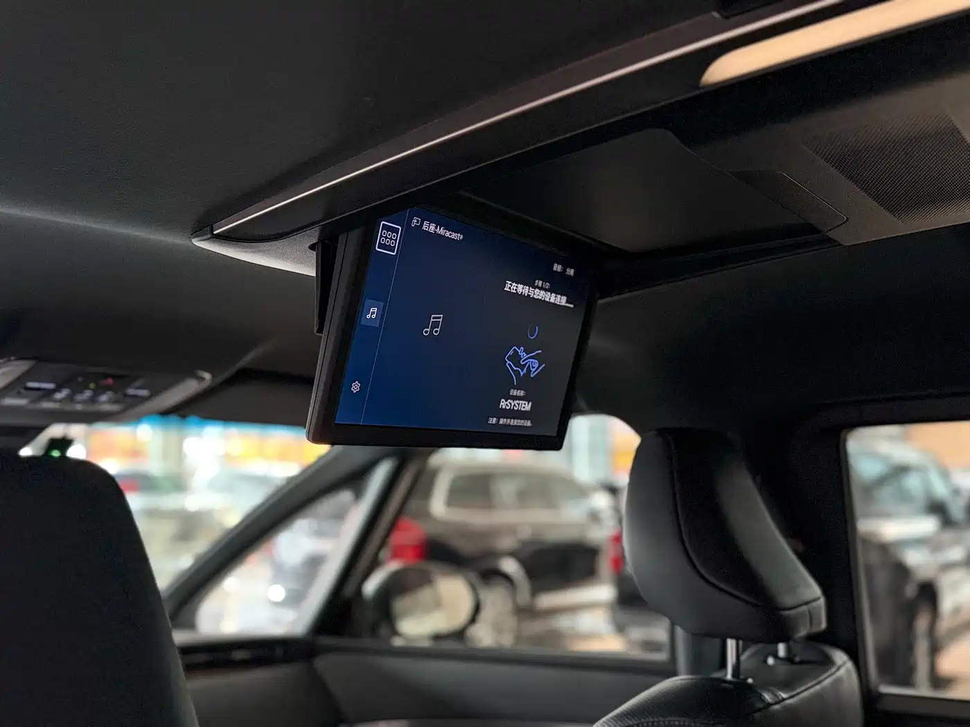 Lexus LM 2023 500h 6-Seater Prestige Edition фото 12