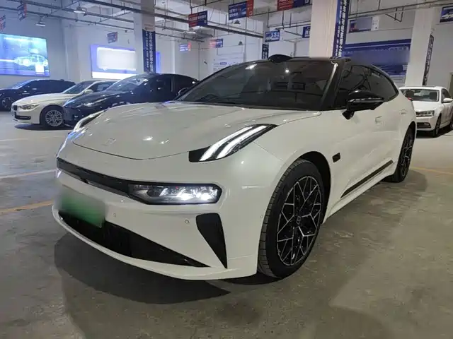ZEEKR 001 2024