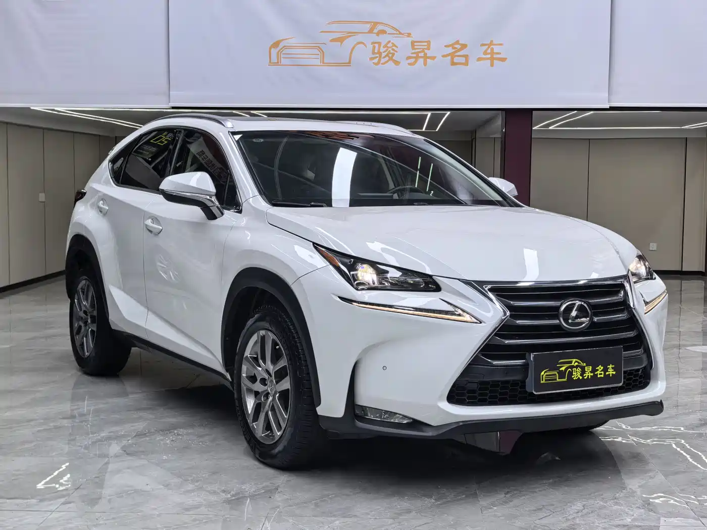 Lexus NX 2015 200t AWD F Sport фото 3