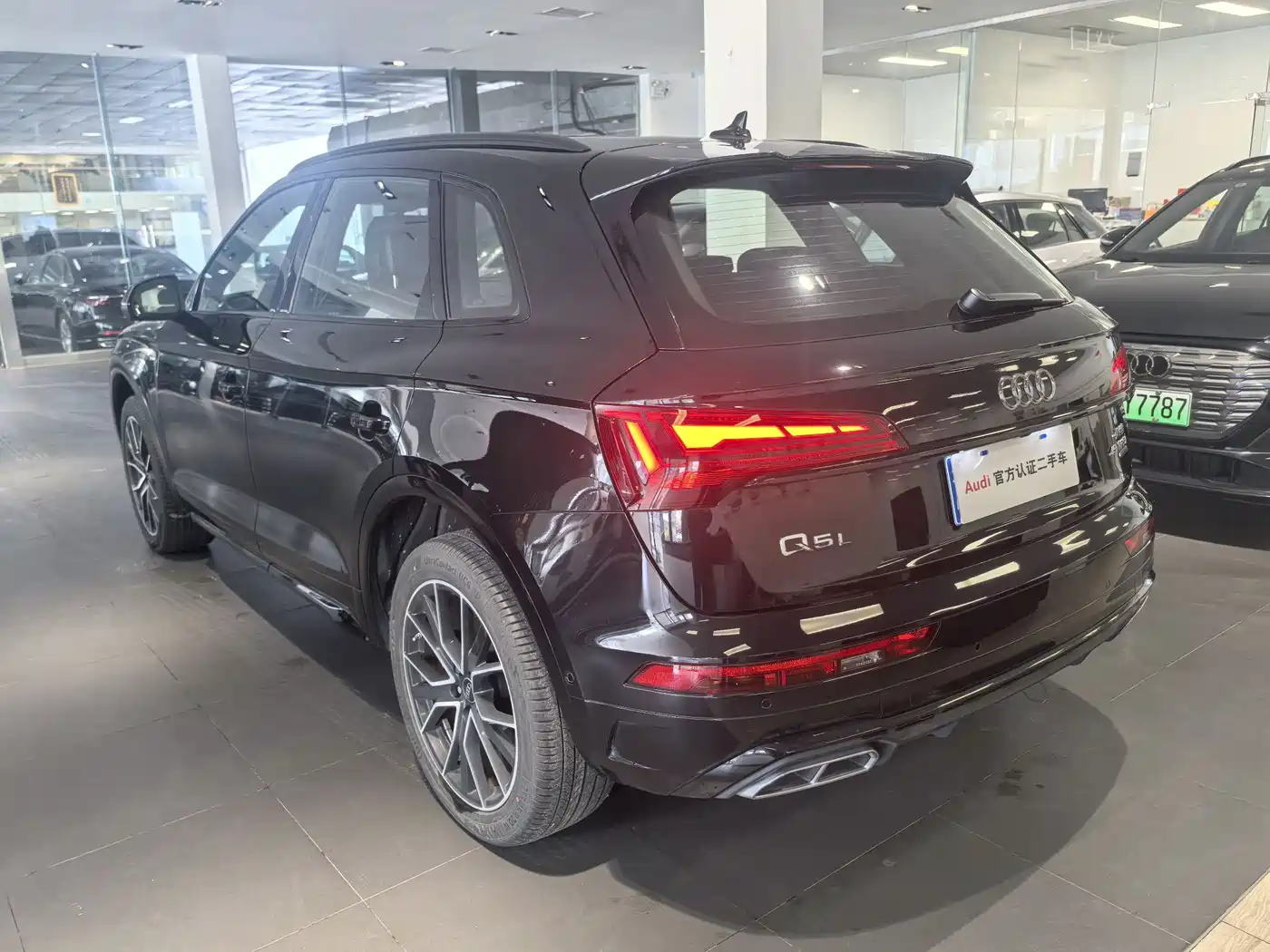 Audi Q5L 2024 Model 45 TFSI Luxury Dynamic фото 4