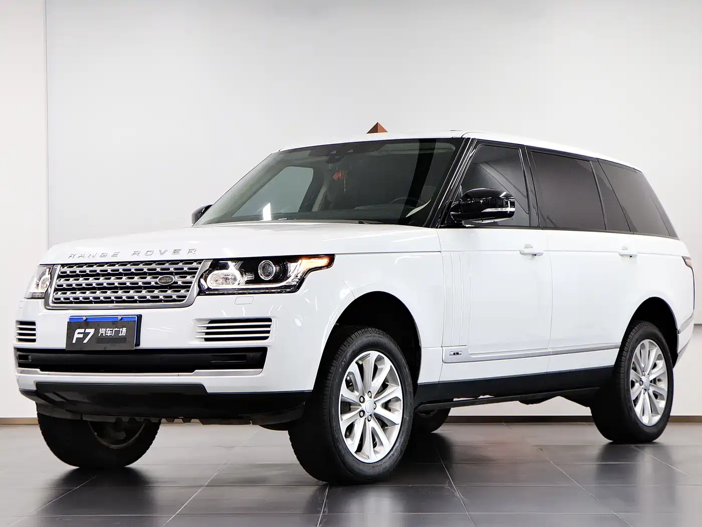 Land Rover Range Rover 2017 3.0 SC V6 Vogue LWB (Long Wheelbase)