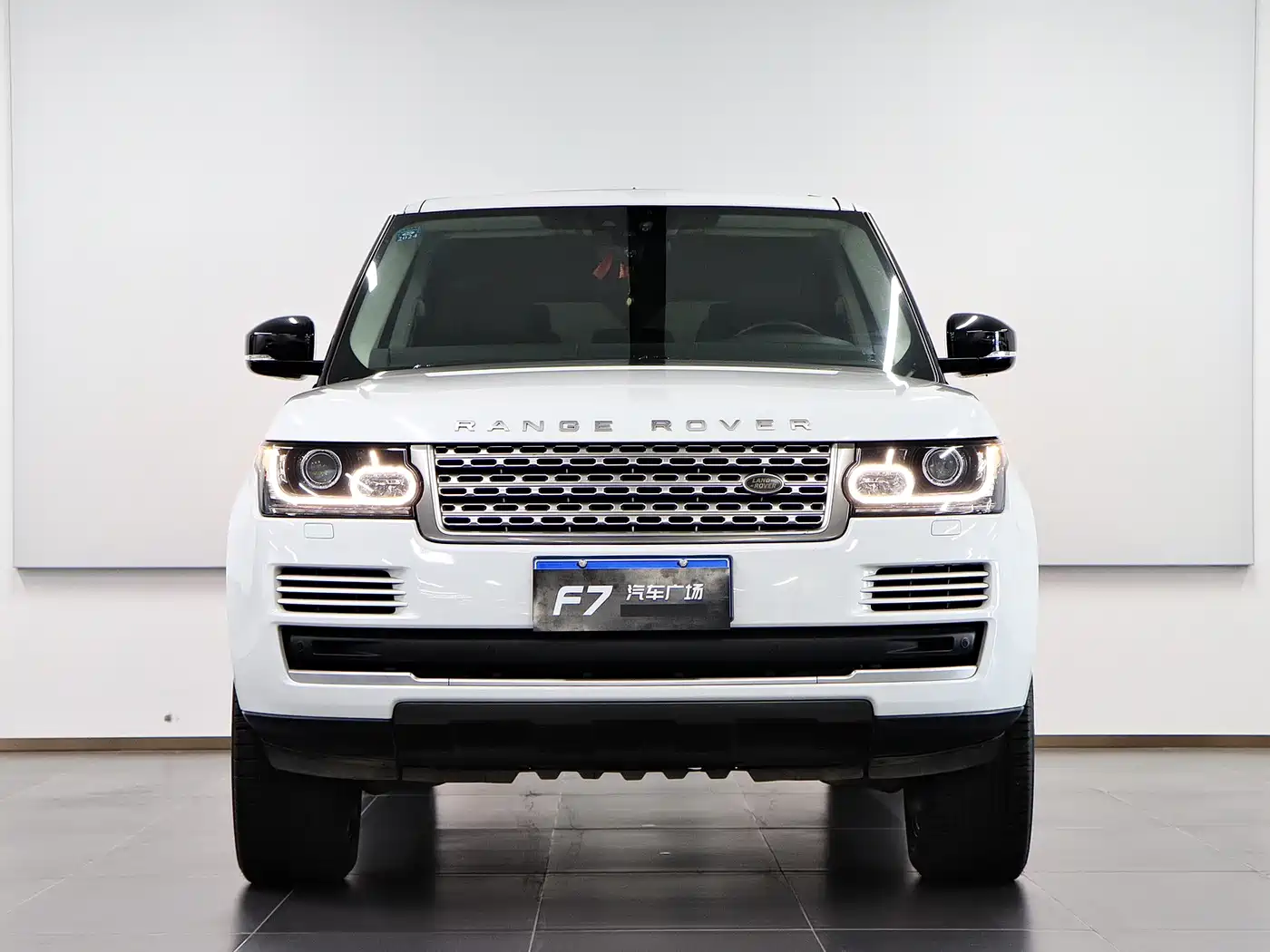 Land Rover Range Rover 2017 3.0 SC V6 Vogue LWB (Long Wheelbase) фото 2