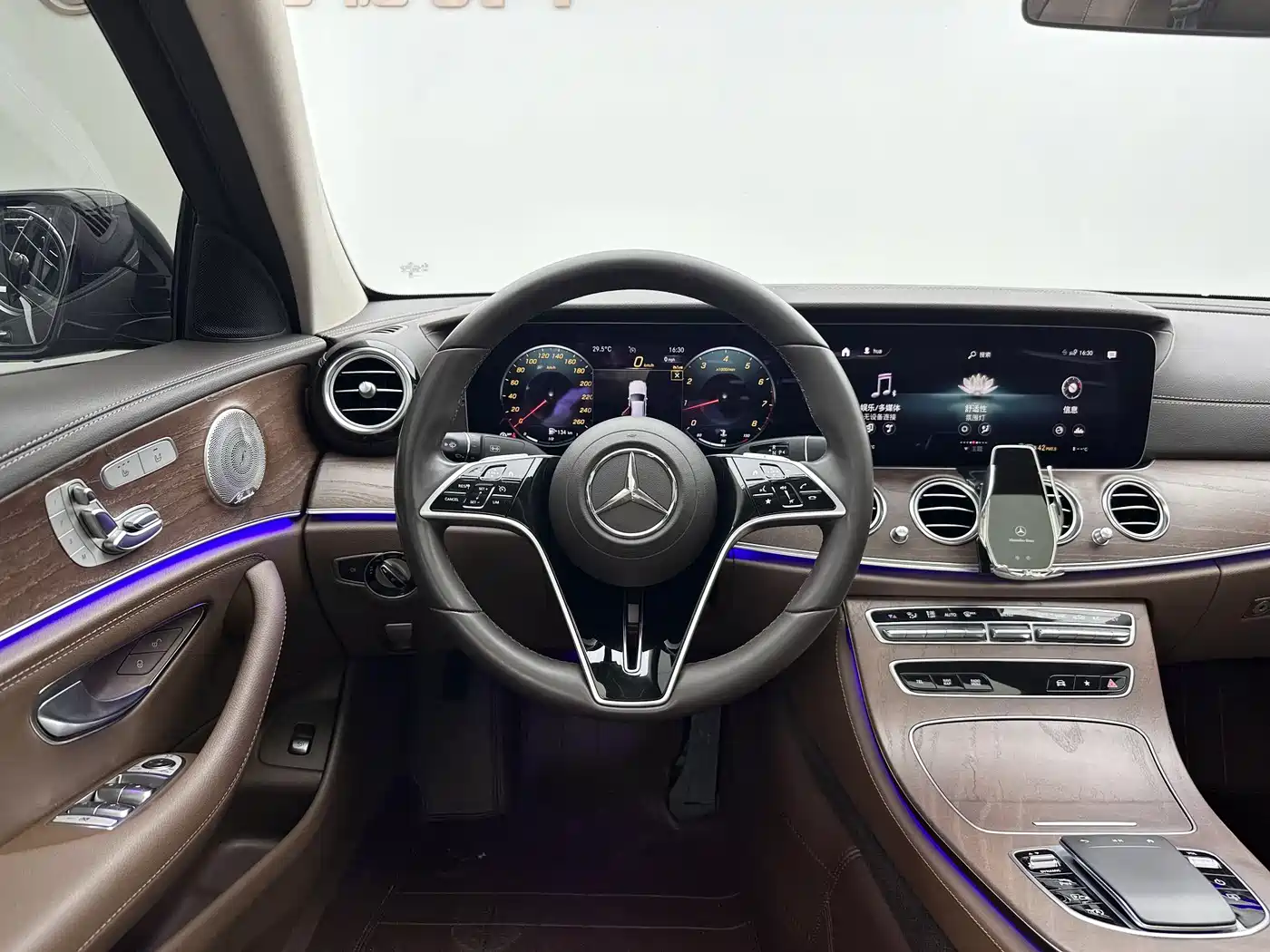Mercedes-Benz E-Class 2023 E 300 L Luxury фото 2