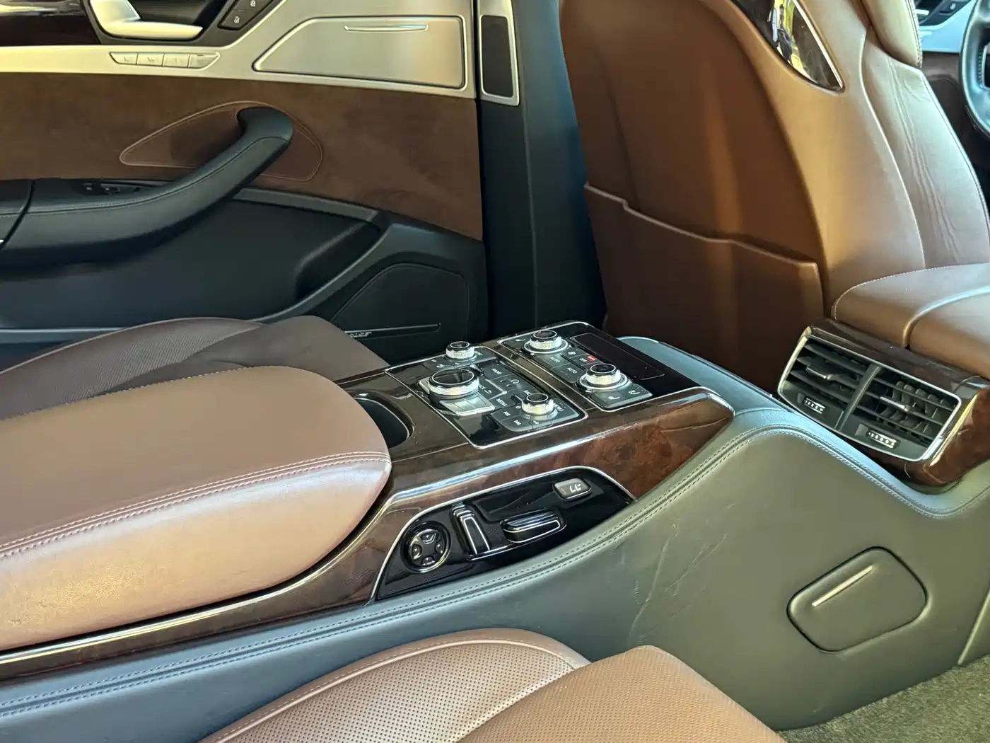 Audi A8 2013 A8L 50 TFSI quattro Premium фото 10