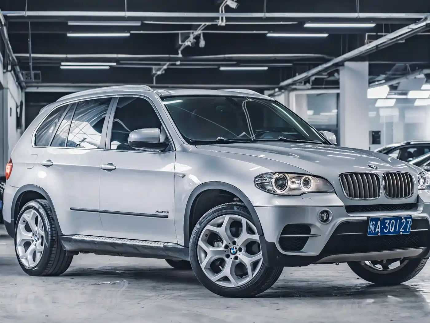 BMW X5 (Import) 2011 xDrive50i Leading Edition фото 8