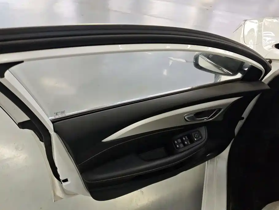 Roewe i6 MAX EV 2026 2022 EV 500 Sunroof Premium