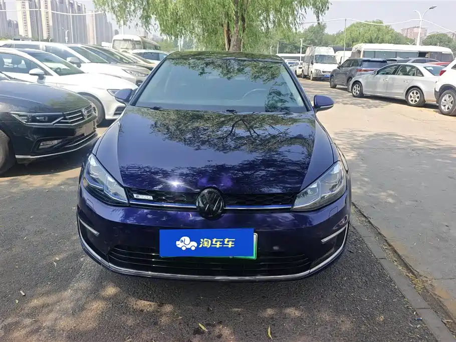 Volkswagen Golf Electric 2020 Chi фото 2