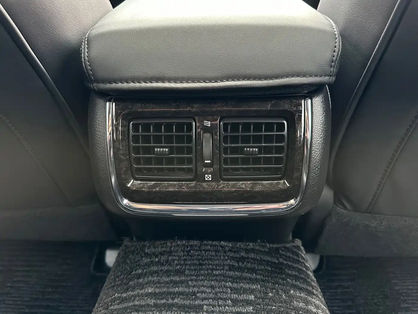 Toyota Crown 2018 2.0T Sport Edition фото 11