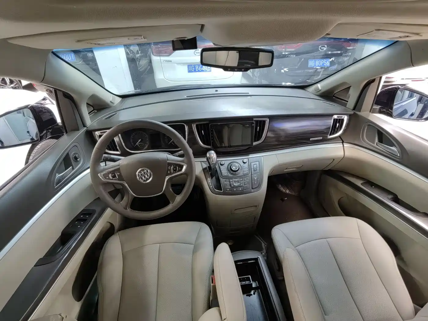 Buick GL8 2011 3.0L XT Luxury Business Flagship фото 10