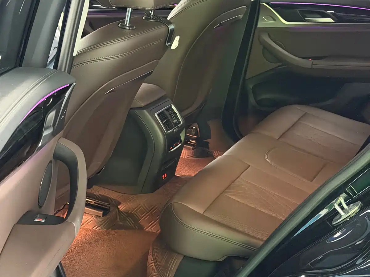 BMW iX3 2022 Leading Edition фото 17