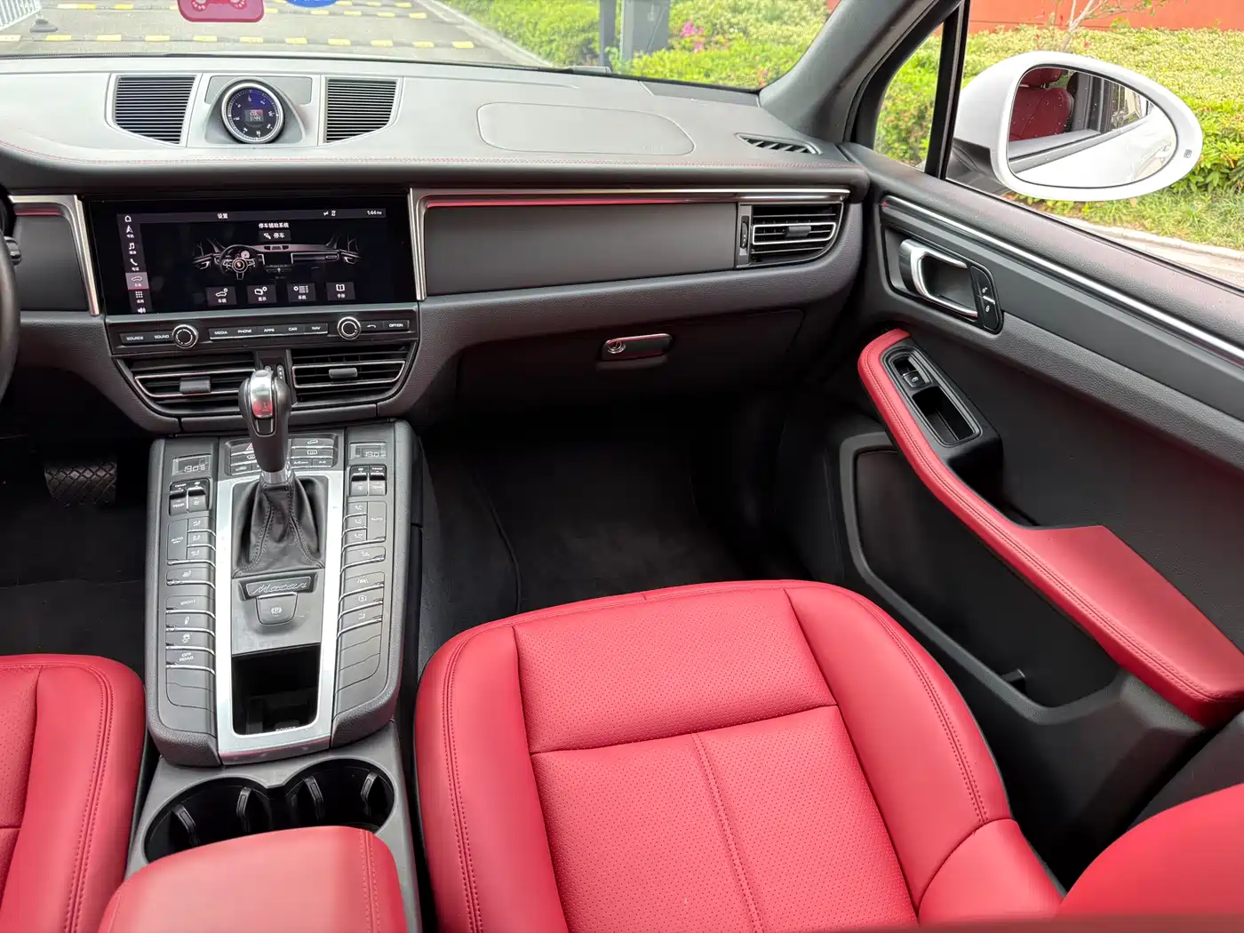 Porsche Macan 2021 Macan 2.0T фото 12
