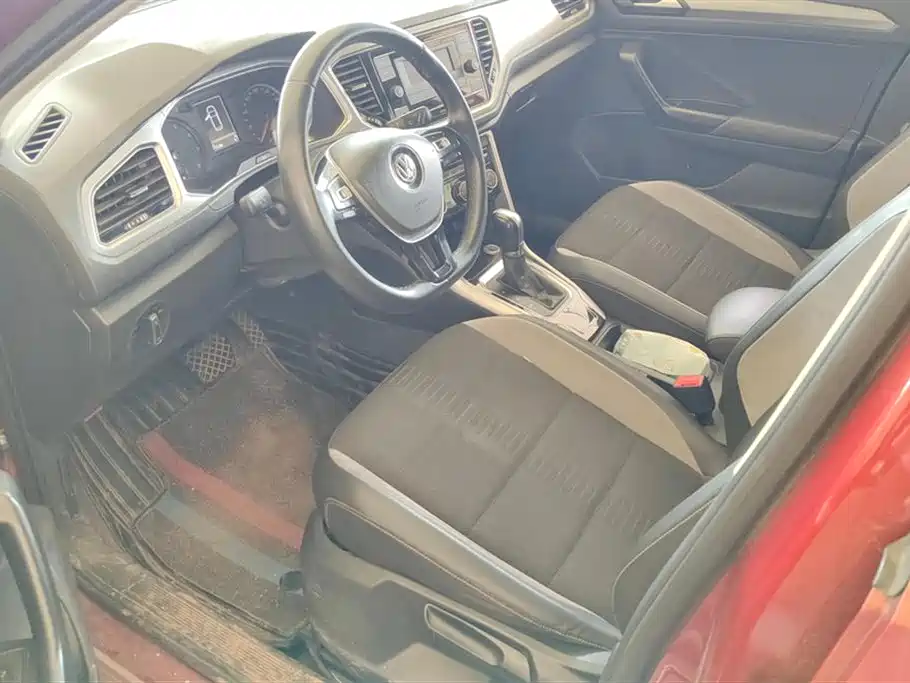 Volkswagen T-ROC 2018 230TSI DSG 2WD Fashion China V фото 9
