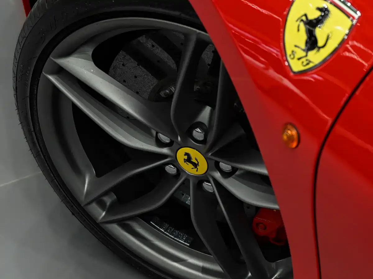 Ferrari 488 2018 2015 488 Spider
