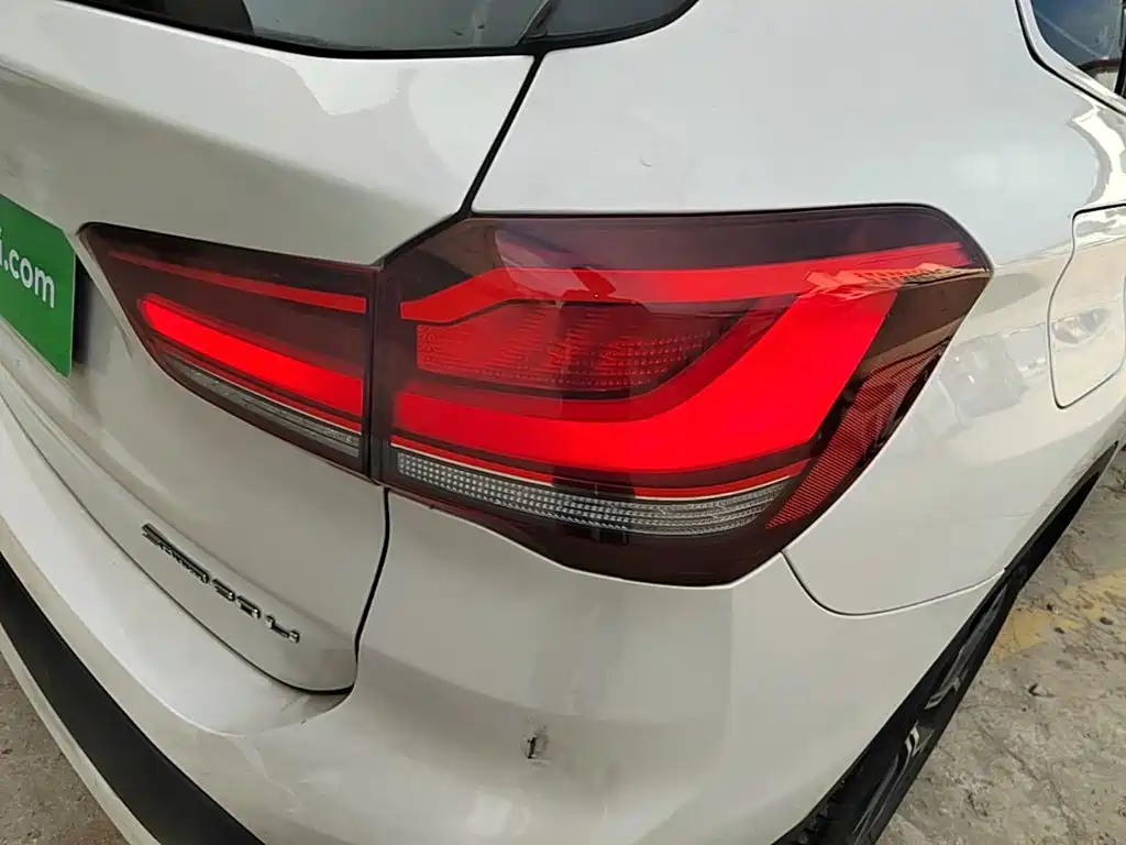 Фото 8 - BMW X1