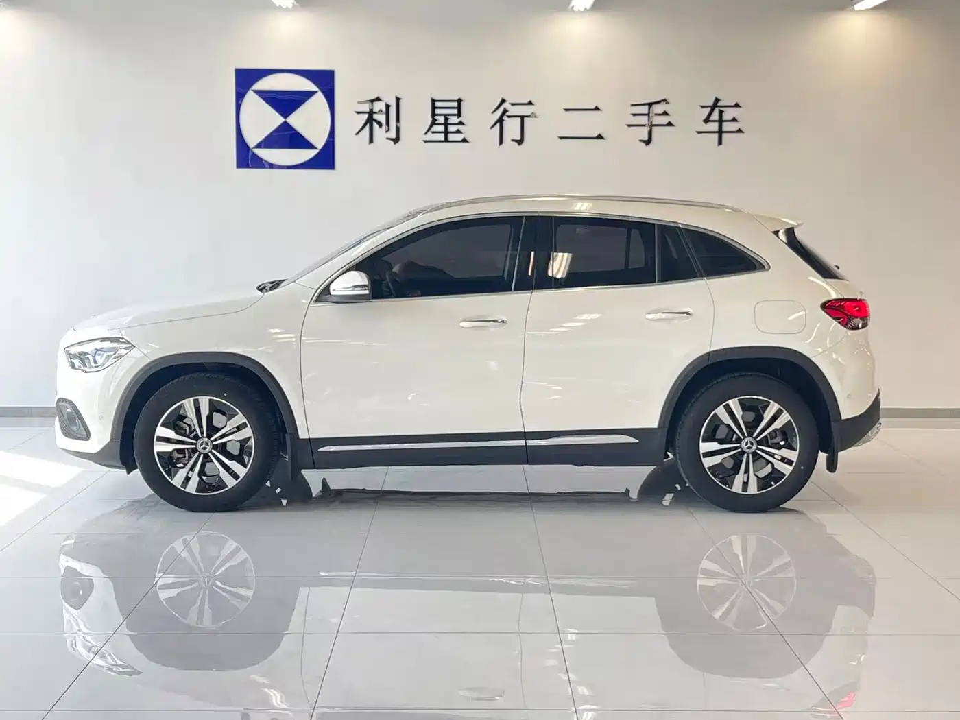Mercedes-Benz GLA 2023 2023 GLA 220