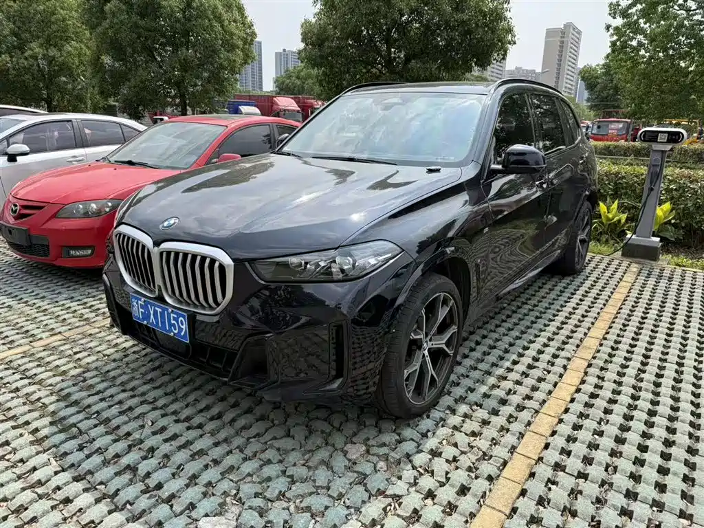 BMW X5 2023 xDrive 30Li Premium M Sport Package