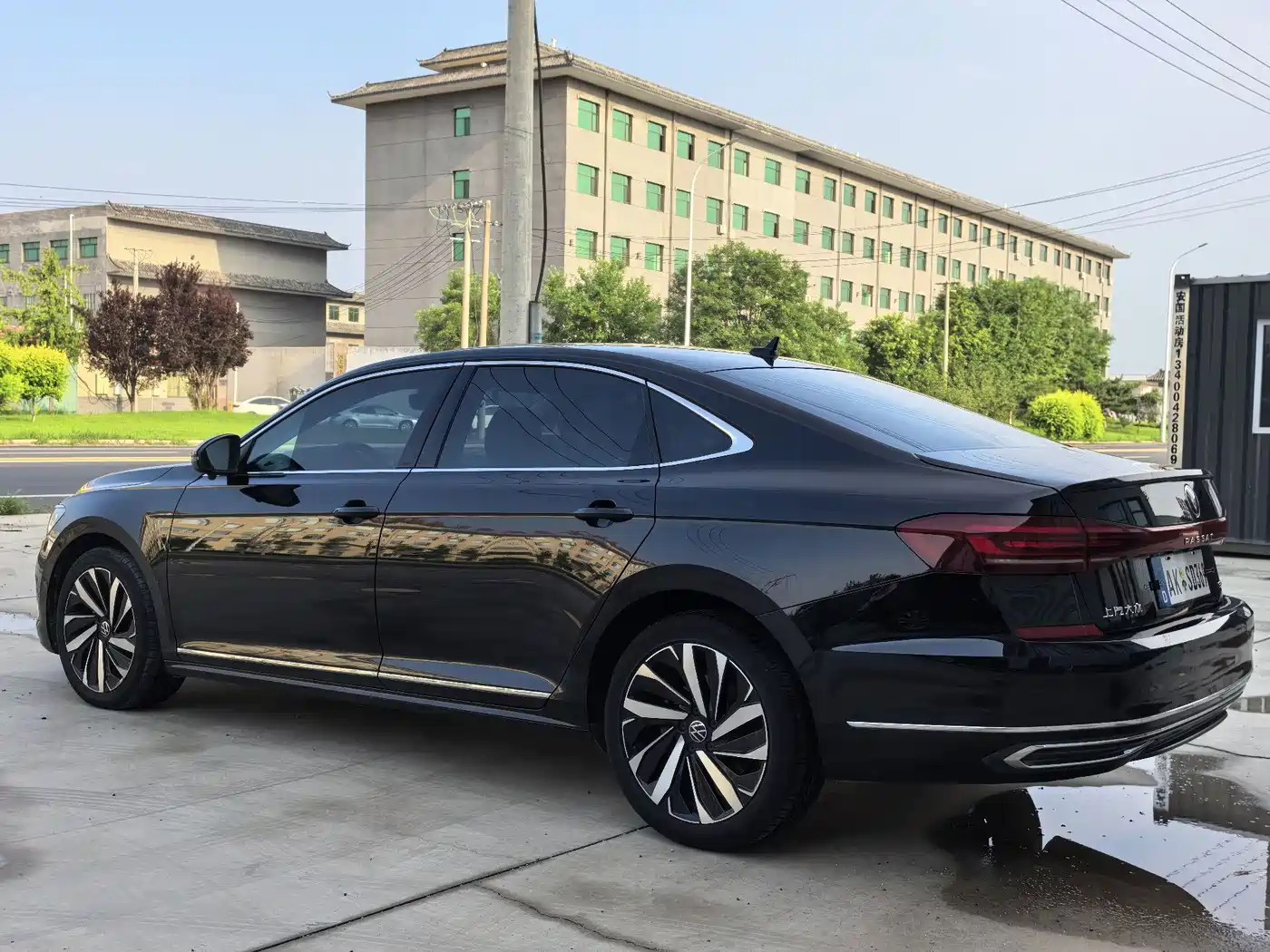 Photo 4 - Volkswagen Passat
