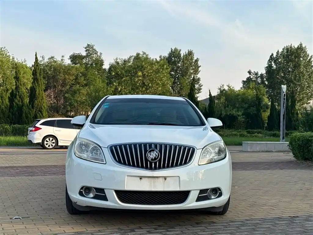 Buick Excelle 2013 GT 1.6L Automatic Fashion Edition фото 2