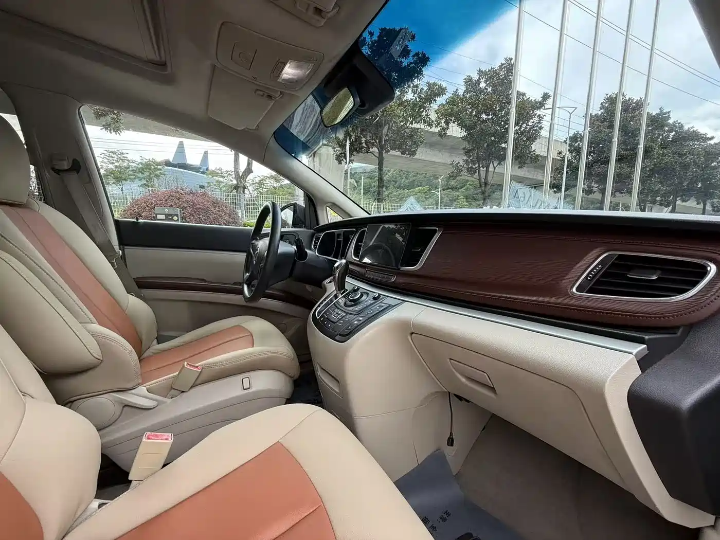 Buick GL8 2014 2.4L CT Luxury Business Comfort фото 20