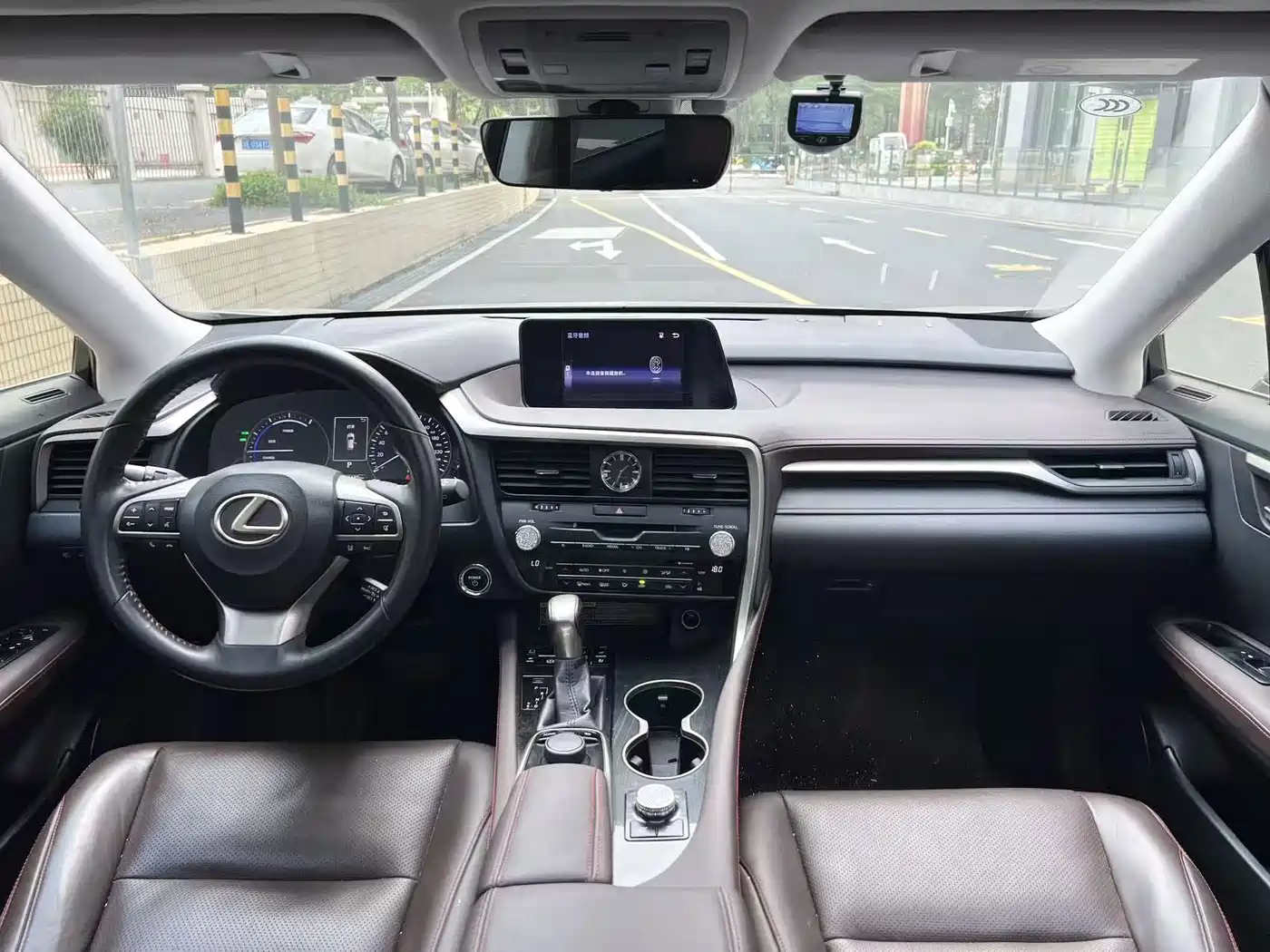 Фото 5 - Lexus RX
