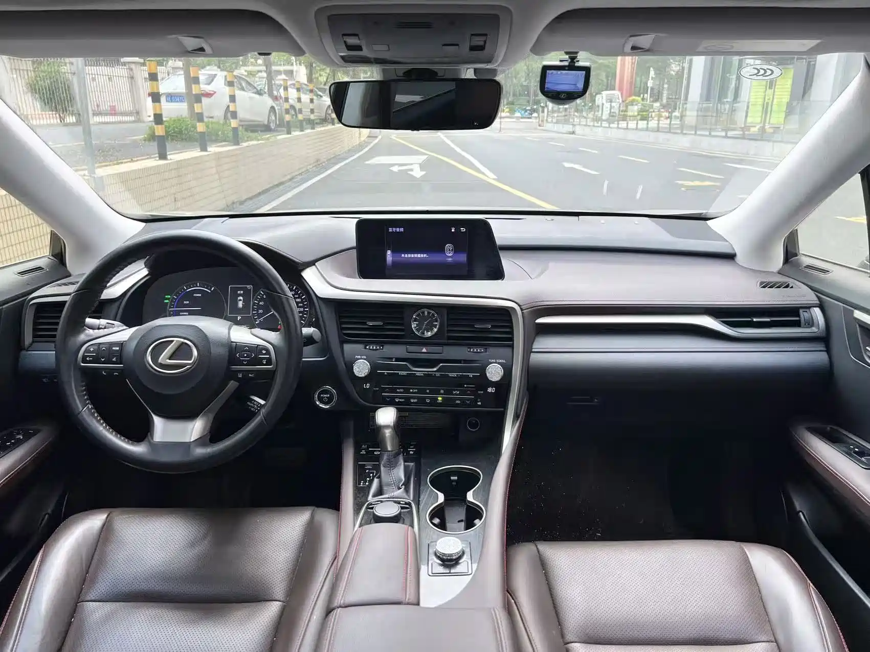 Фото 5 - Lexus RX