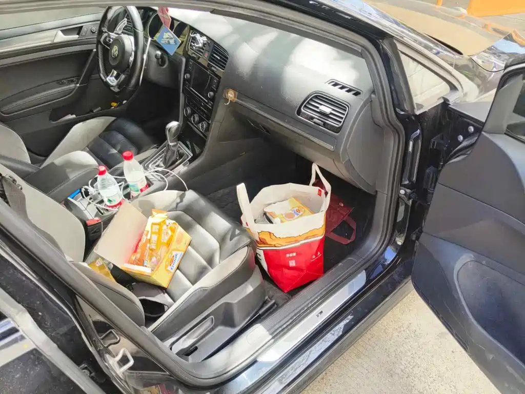 Photo 13 - Volkswagen Golf