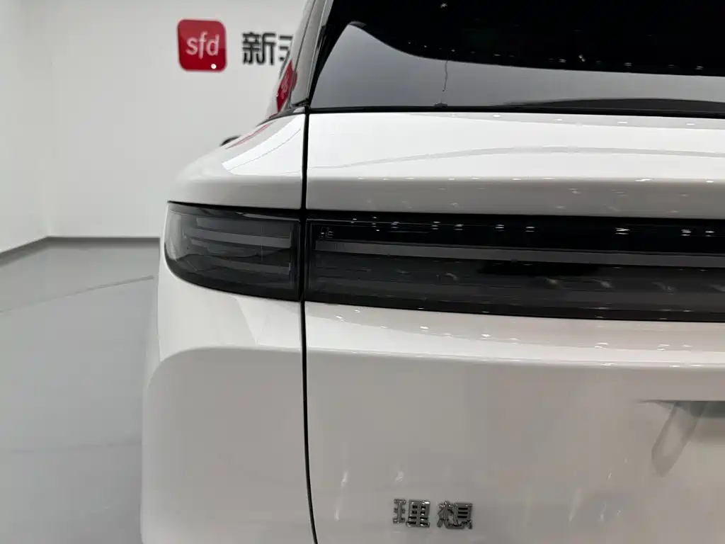Li Auto i6 2026 2025 2WD Base Model