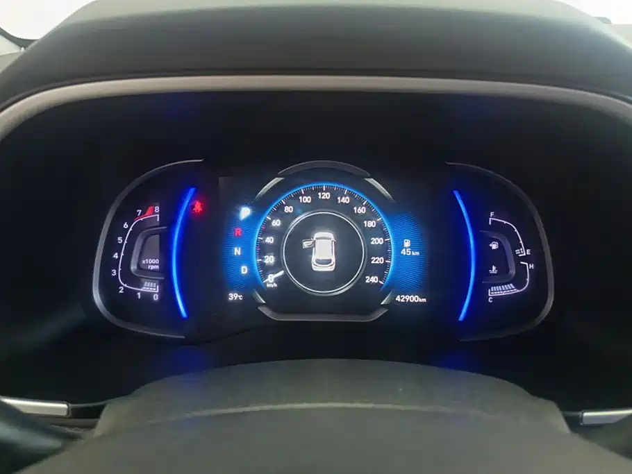 Фото 14 - Hyundai Tucson