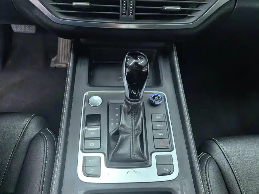 BYD Tang 2018 2018 2.0T Automatic Smart Connection Noble Edition 7-Seater China V