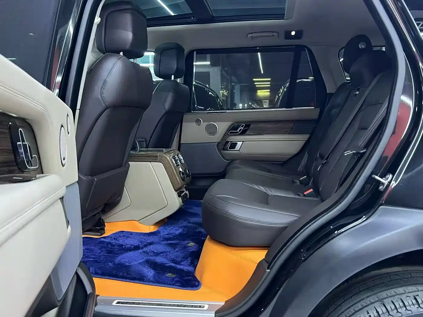 Land Rover Range Rover 2018 3.0 SC V6 Vogue Heritage Extended Edition фото 6