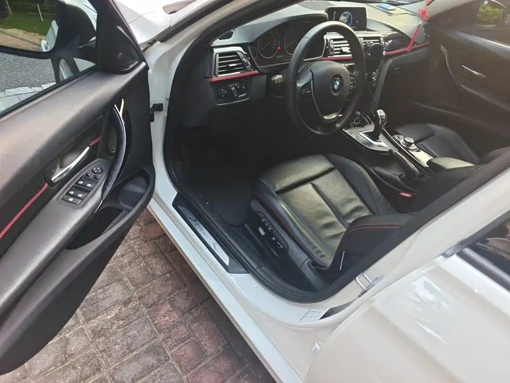 BMW 3 Series 2015 320i Sport Design Package фото 13