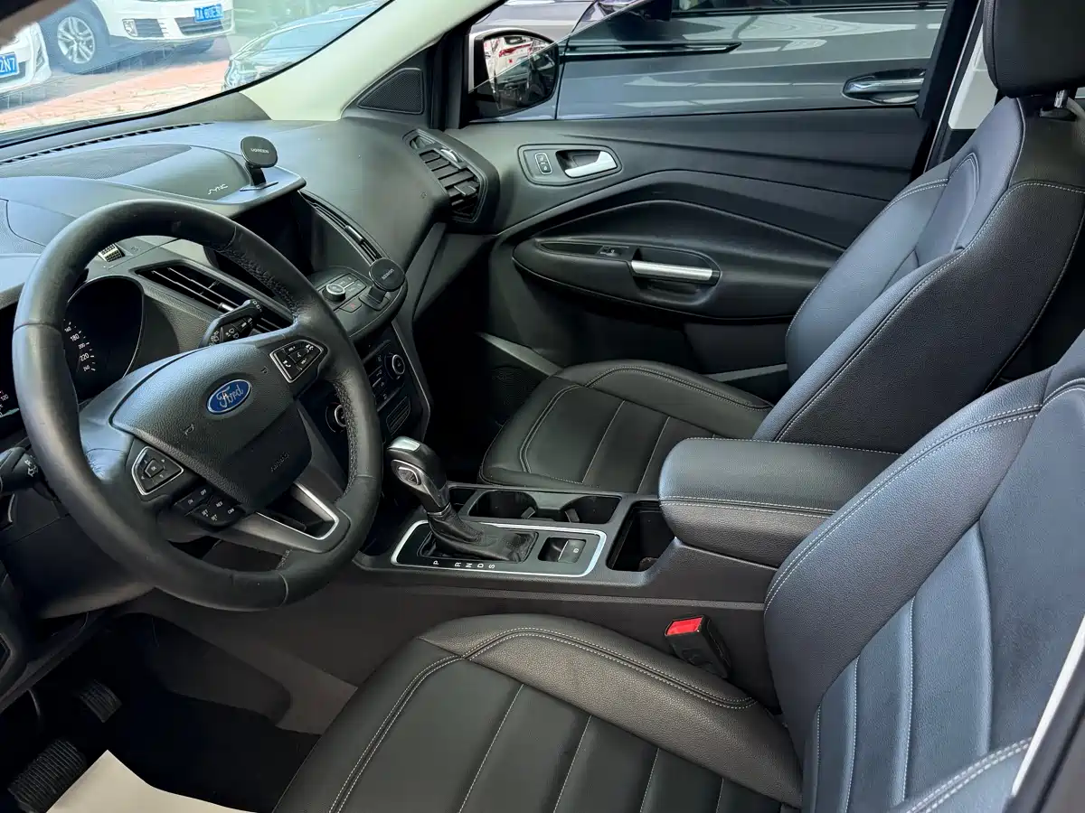 Ford Kuga 2020 2019 EcoBoost 180 2WD Platinum Wing Edition China VI